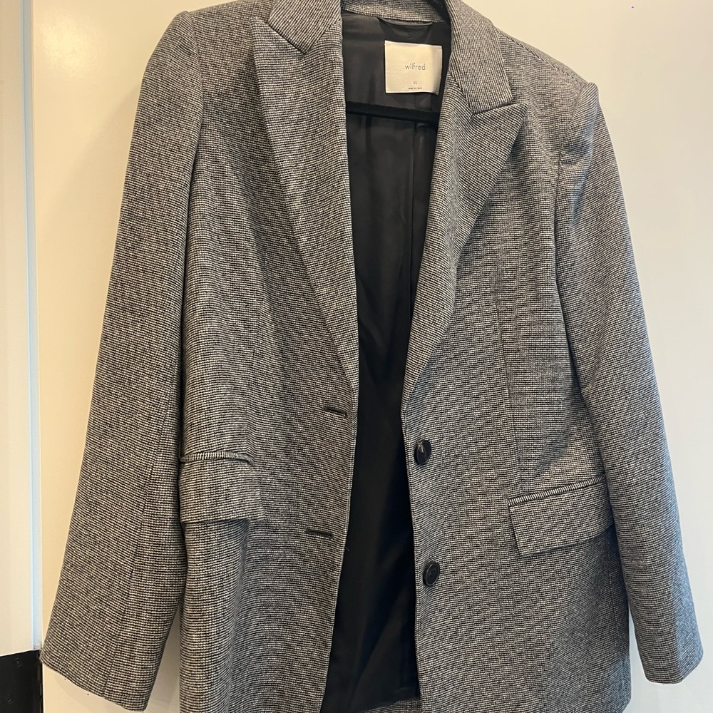 Wilfred Black and White Houndstooth Blazer